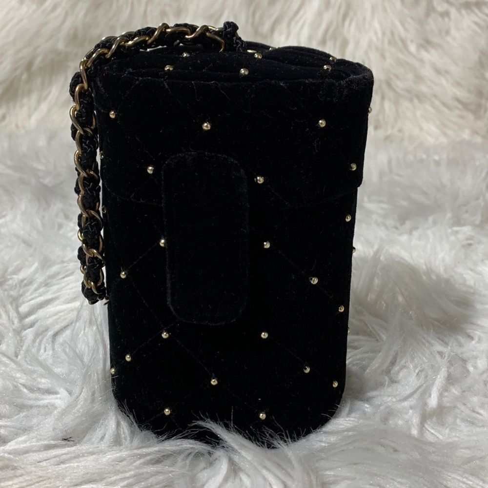MAGID evening bag wristlet black velvet quilted beaded chain strap snap closure